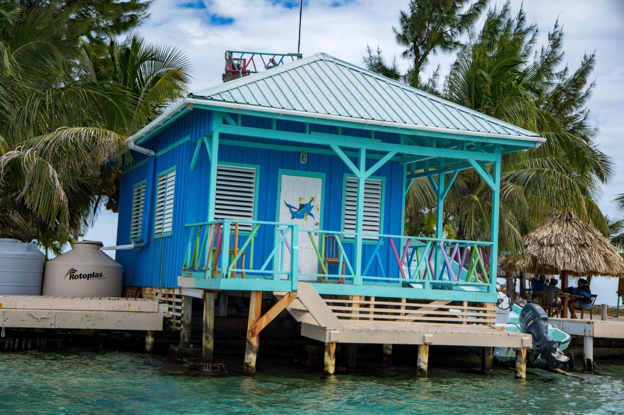 King Lewey'S Island Resort Placencia 外观 照片