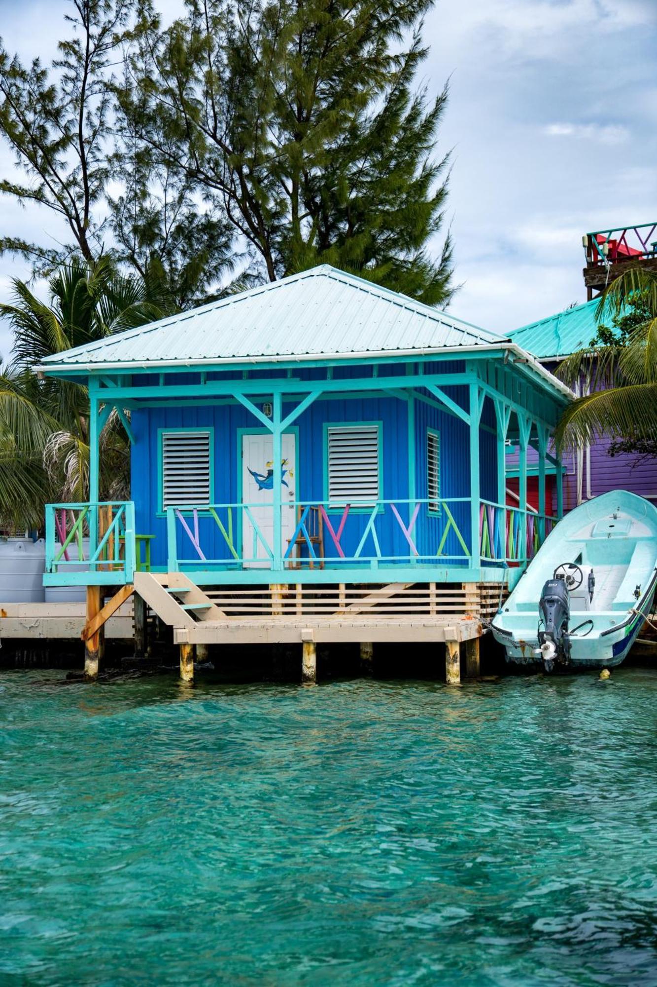 King Lewey'S Island Resort Placencia 外观 照片