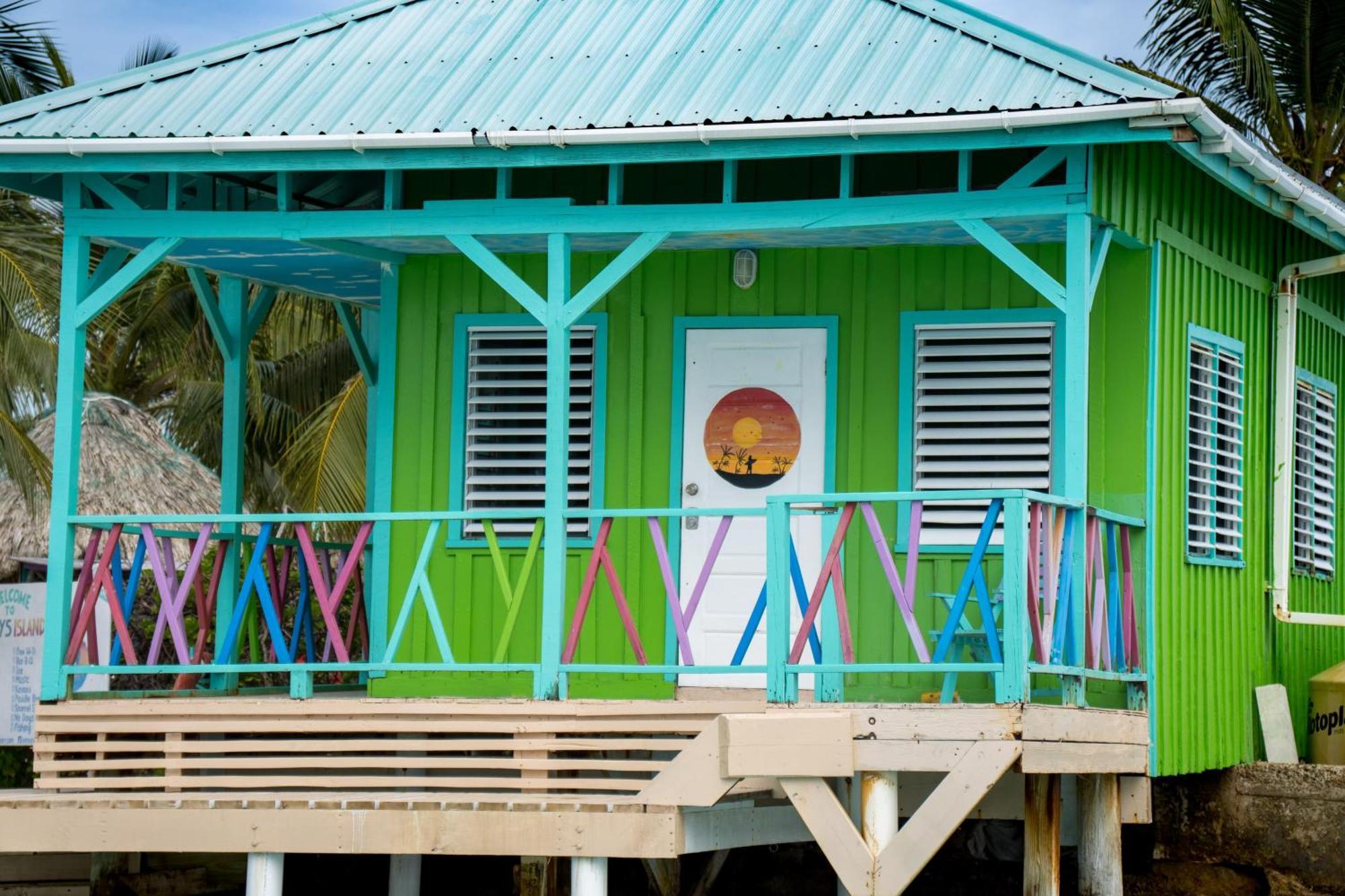 King Lewey'S Island Resort Placencia 外观 照片