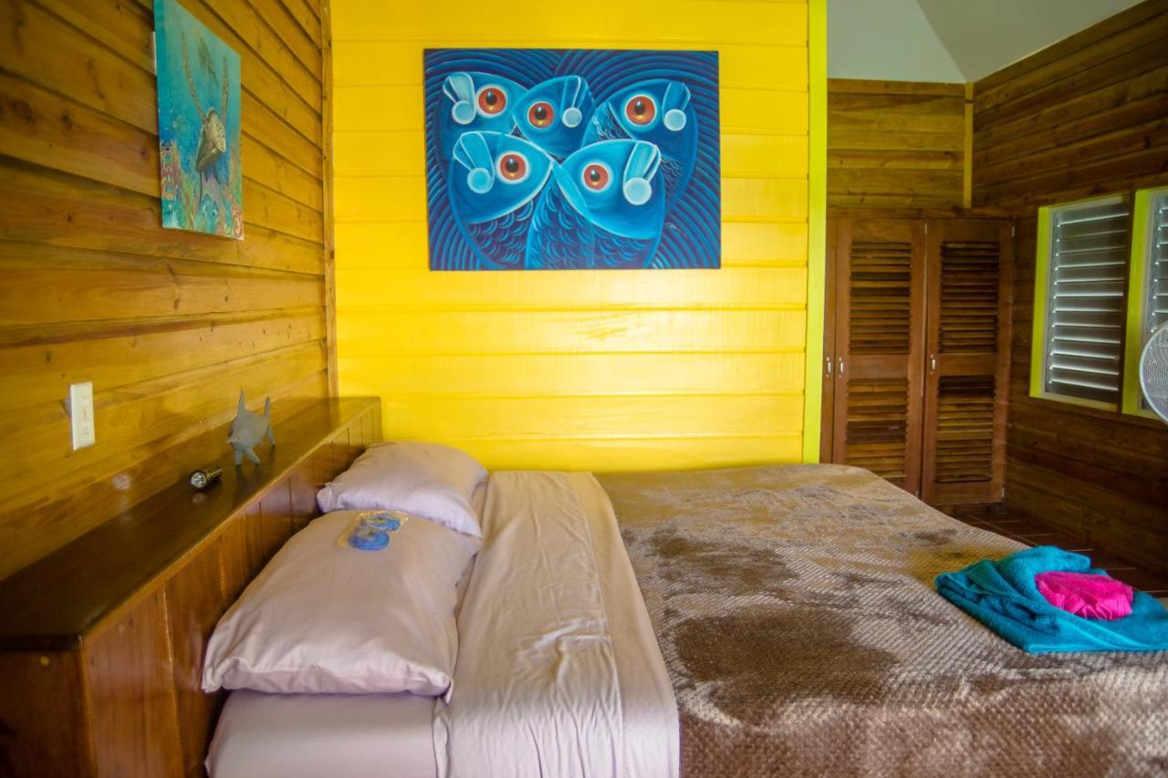 King Lewey'S Island Resort Placencia 外观 照片